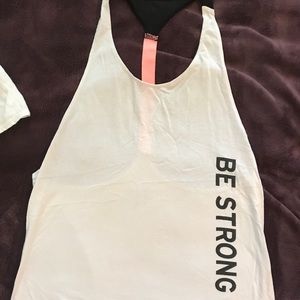 ‘Be strong’ workout tank - size XS.